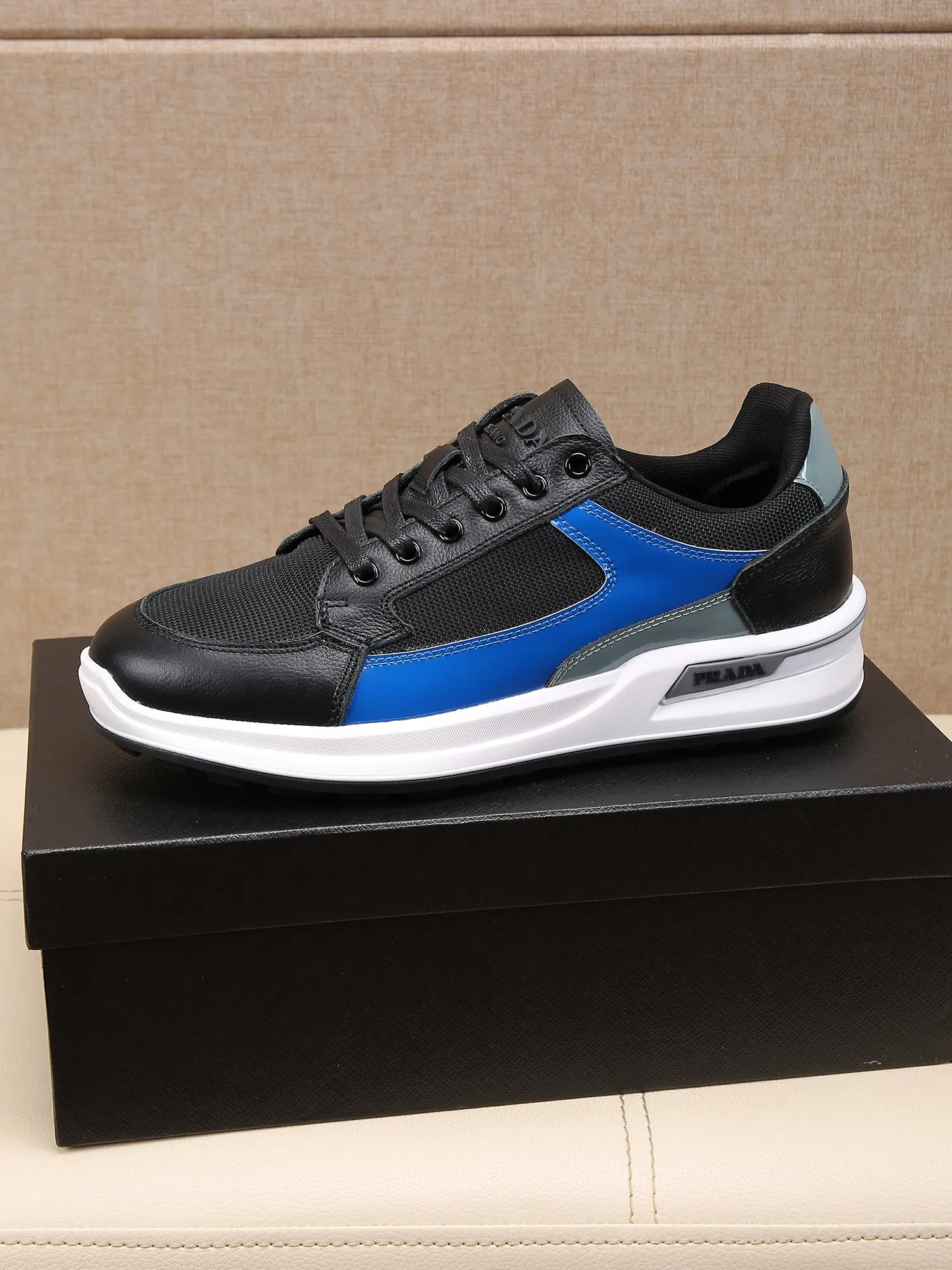 Batch 440 🕷️🕷️【PRADA】Prada's new men's fashionable casual shoes🇨🇳original quality, high-end boutique💯exquisite details,🌶🌶original lightweight, wear-resistant and non-slip original outsole, comfortable to wear🎋classic craftsmanship, fine workmanship, worth owning Code number: 38-44 Large quantities in stock
